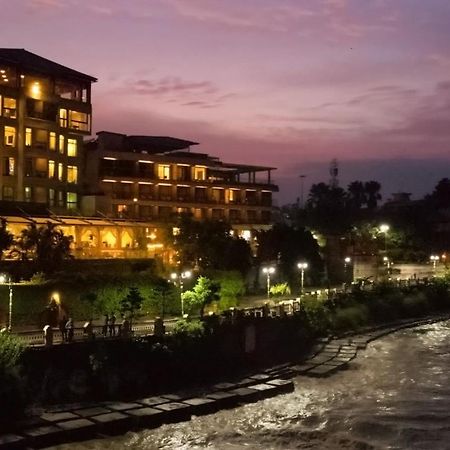 Ganga Kinare- A Riverside Boutique Resort, Rishikesh Bagian luar foto