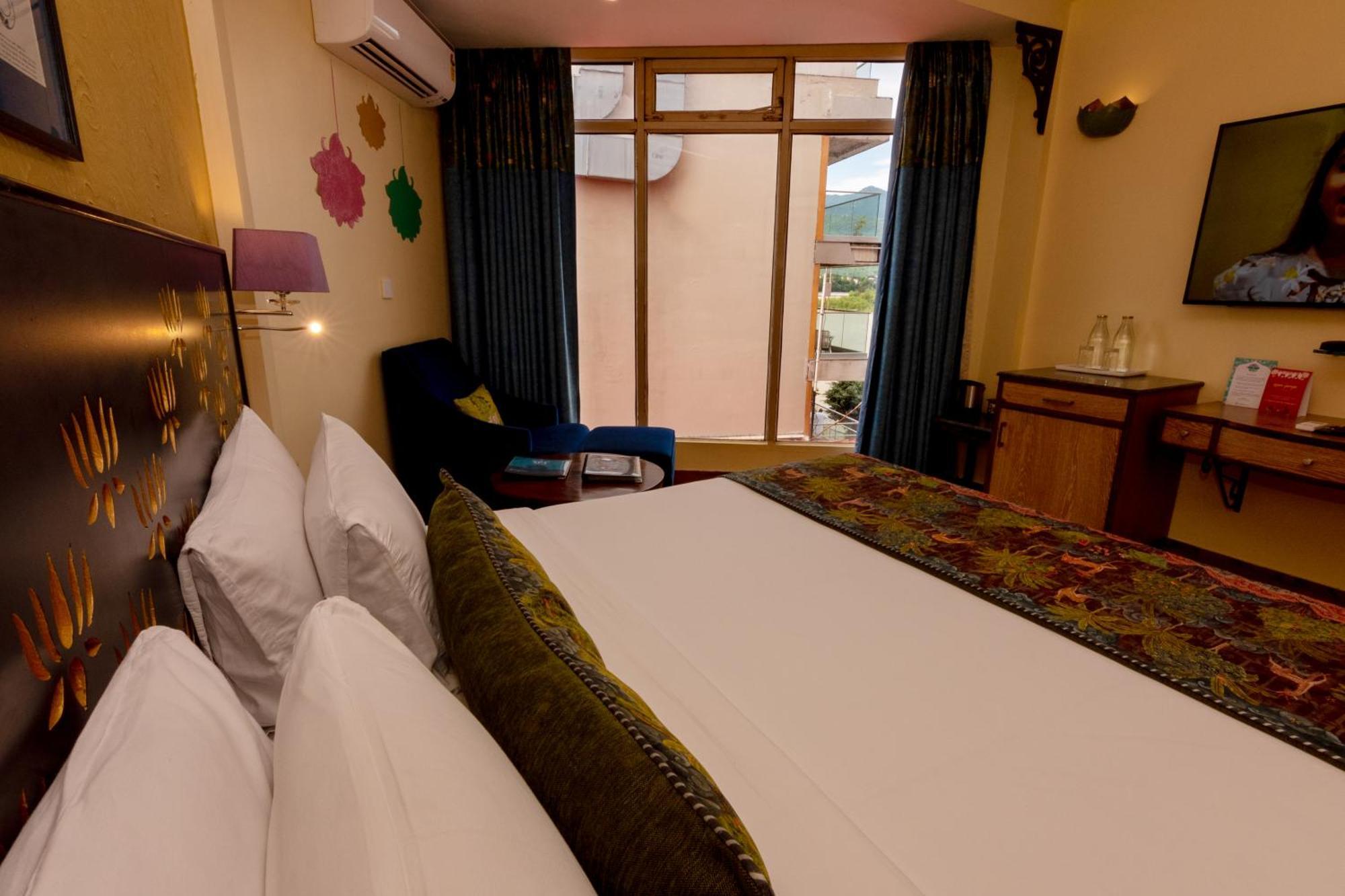Ganga Kinare- A Riverside Boutique Resort, Rishikesh Bagian luar foto
