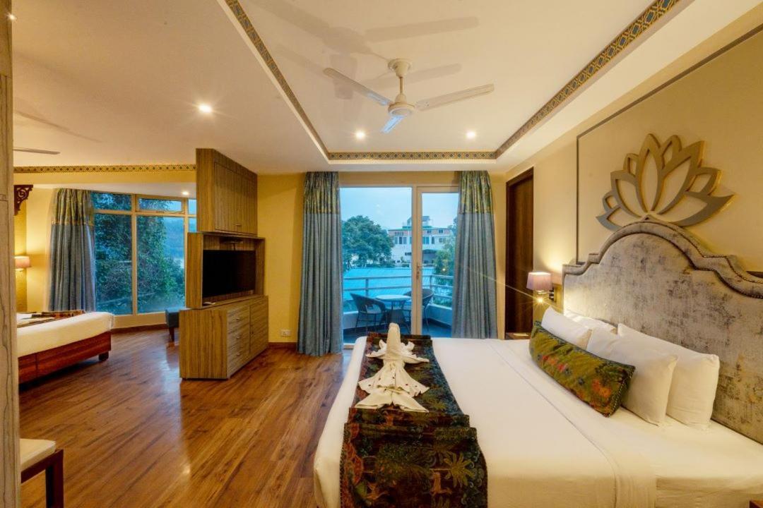 Ganga Kinare- A Riverside Boutique Resort, Rishikesh Bagian luar foto