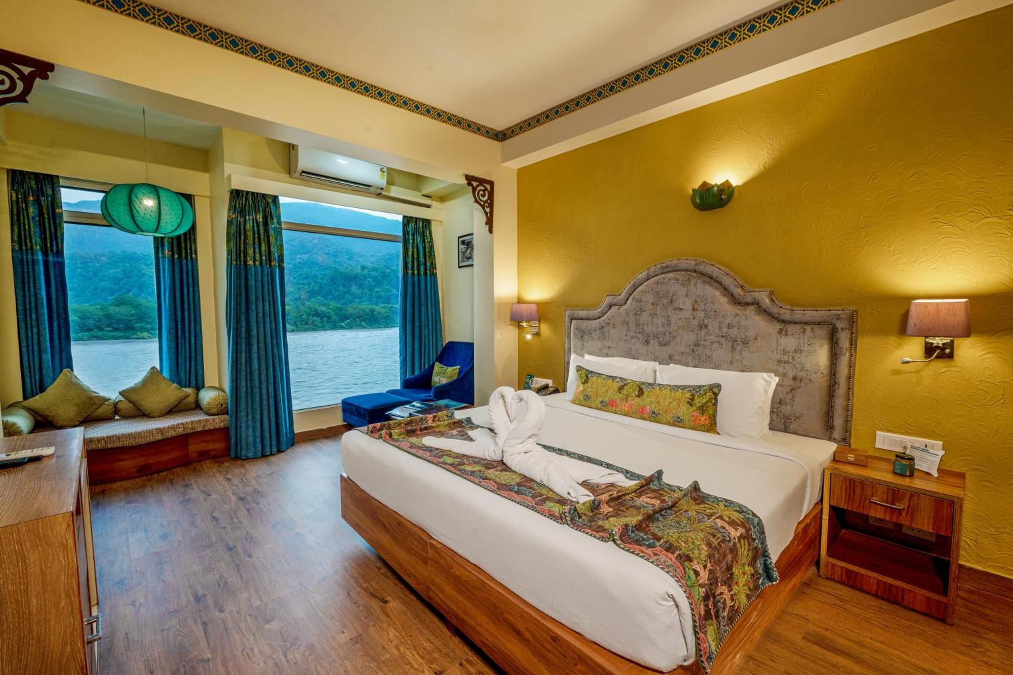 Ganga Kinare- A Riverside Boutique Resort, Rishikesh Bagian luar foto