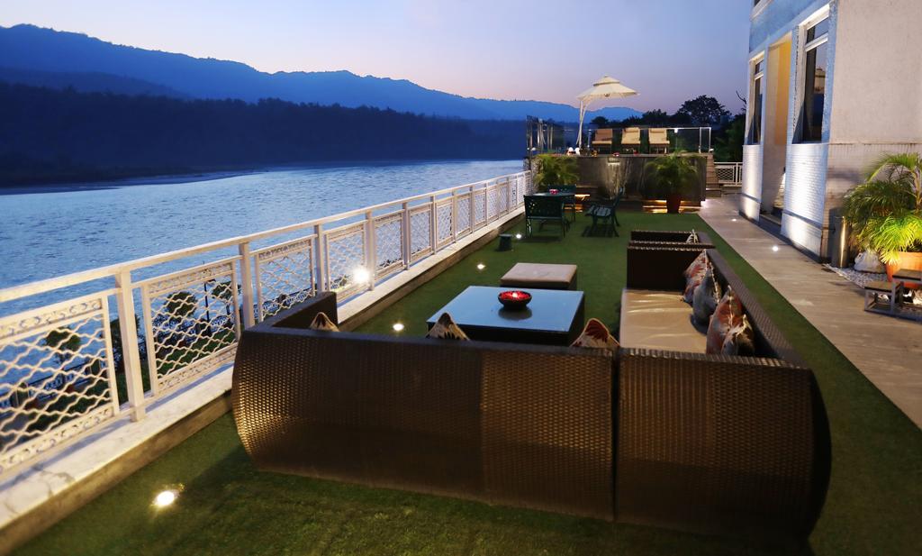 Ganga Kinare- A Riverside Boutique Resort, Rishikesh Bagian luar foto